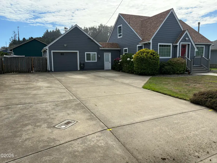 111 NW 58th St, Newport, OR 97365 - #2
