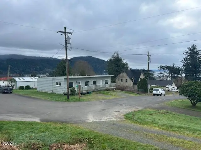 306 Eighth, Garibaldi, OR 97118 - #1