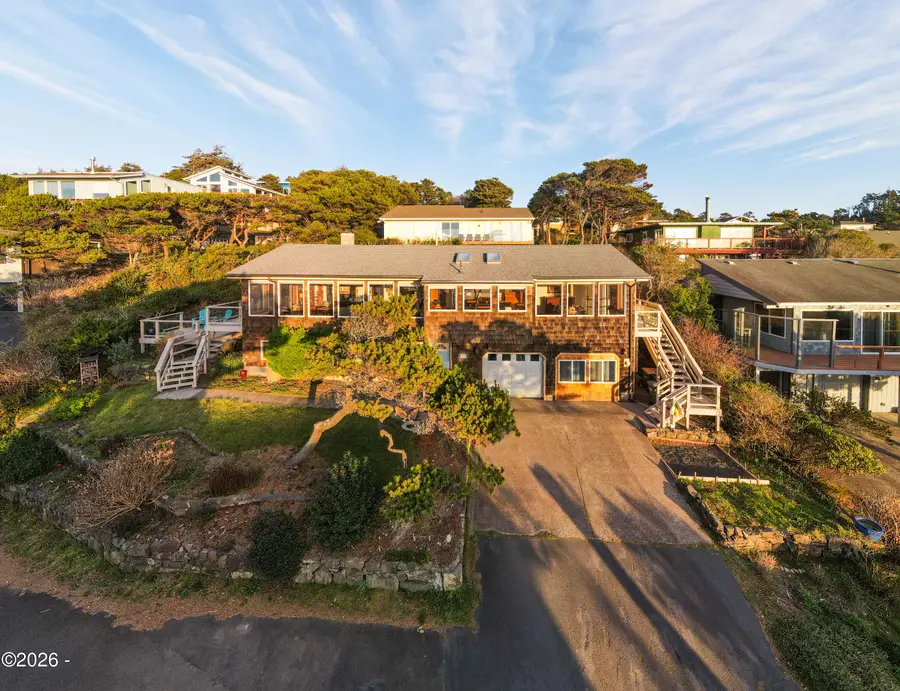 1542 NW Spring, Newport, OR 97365 - #3