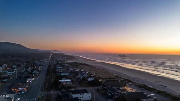 177 S Dolphin, Rockaway Beach, OR 97136