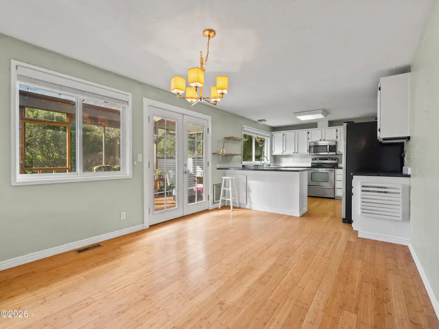 2066 40th, Florence, OR 97439 - #3