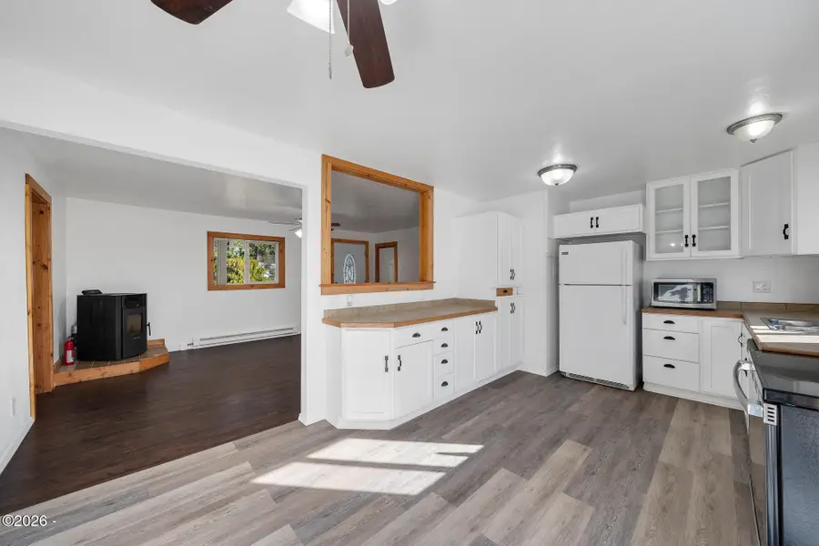 111 Cypress, Garibaldi, OR 97118 - #3