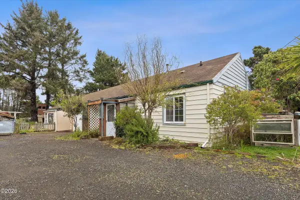 1035 & 1037 SW 15th, Lincoln City, OR 97367