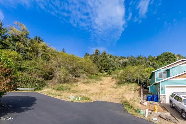 8900 NE Harbor View, Depoe Bay, OR 97341