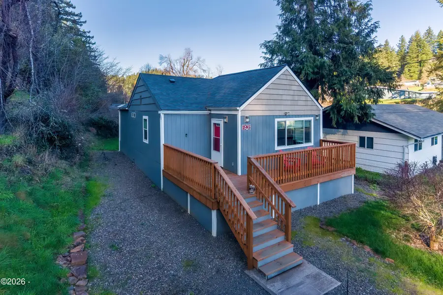 196 NW 11th, Toledo, OR 97391 - #3