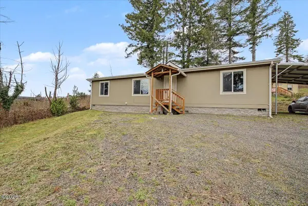 15 N Hillside, Otis, OR 97368