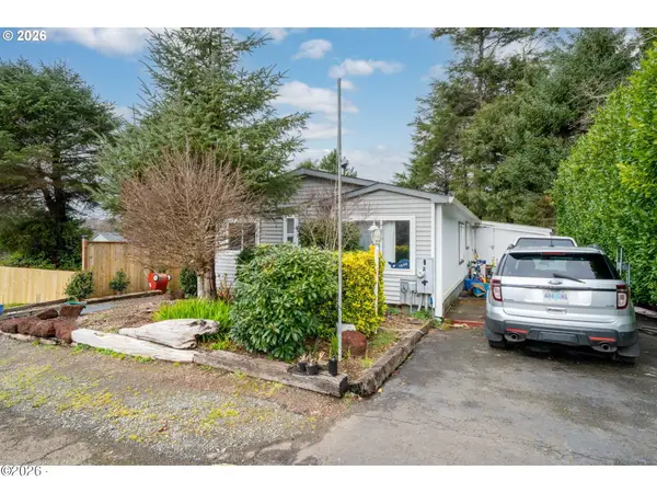 1040 NE 12th, Rockaway Beach, OR 97136