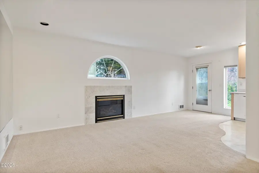 1941-1945 NE 7th, Lincoln City, OR 97367 - #3