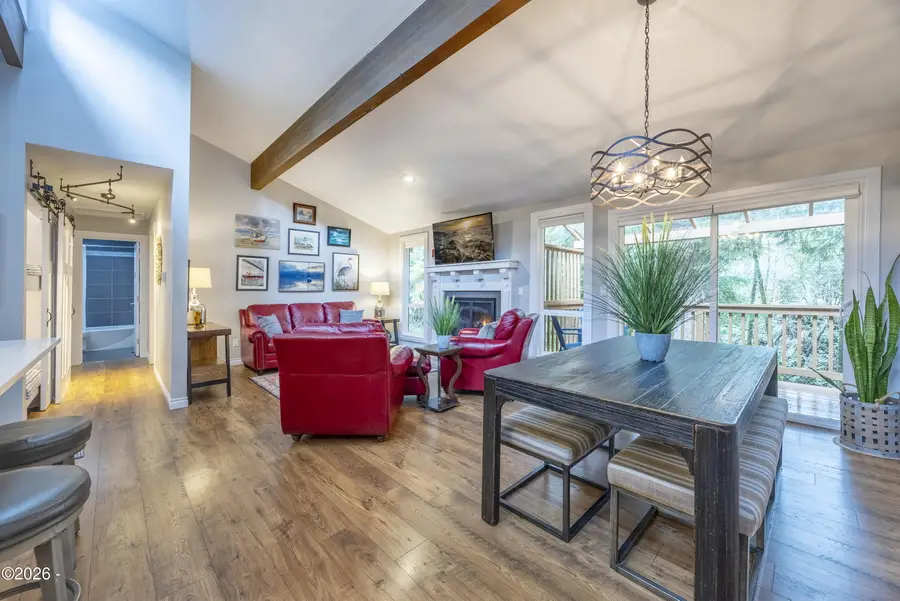 186 SW The Pines, Depoe Bay, OR 97341 - #3