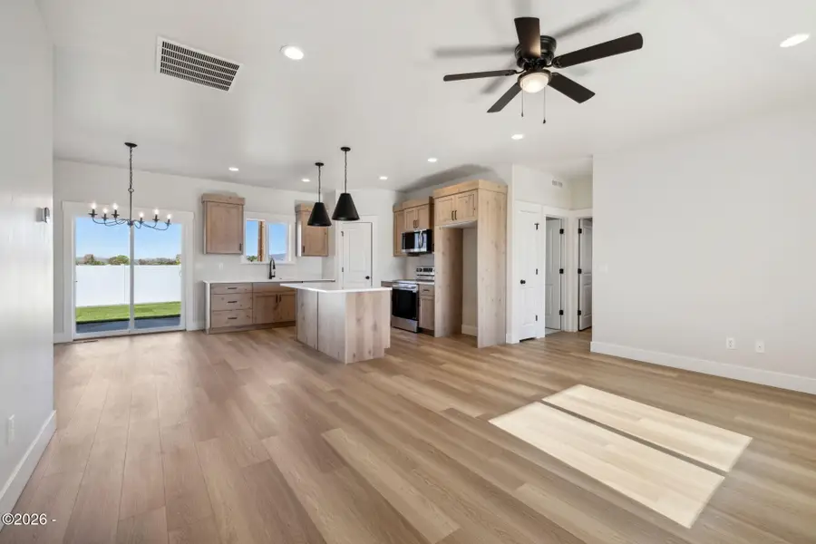 937 Sierra, Vale, OR 97918 - #2