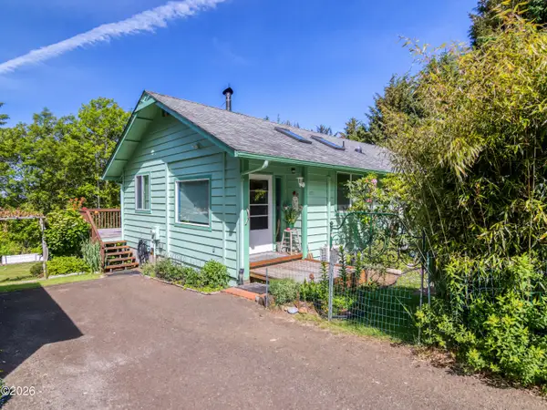 2711 NE Hemlock, Yachats, OR 97498