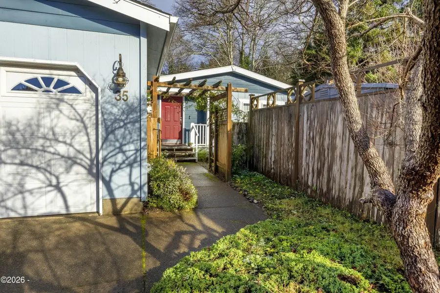 35 Piano, Depoe Bay, OR 97341 - Image #2