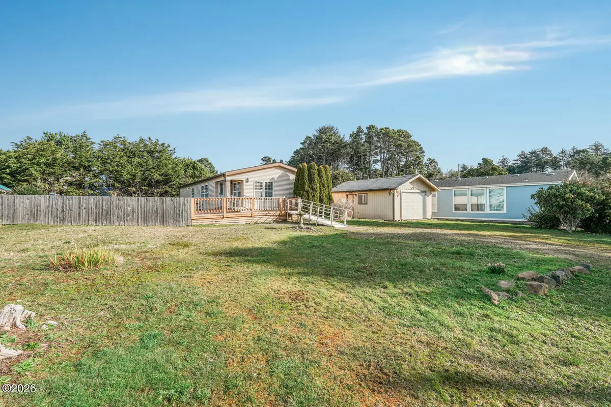 105 Breeze St, Depoe Bay, OR 97341 - #1