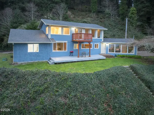 3823 Yaquina Bay, Newport, OR 97365