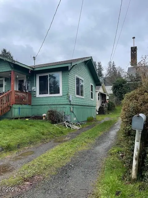 337 NE 1st, Toledo, OR 97391 - #3