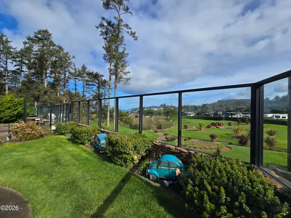 6225 N Coast, Newport, OR 97365