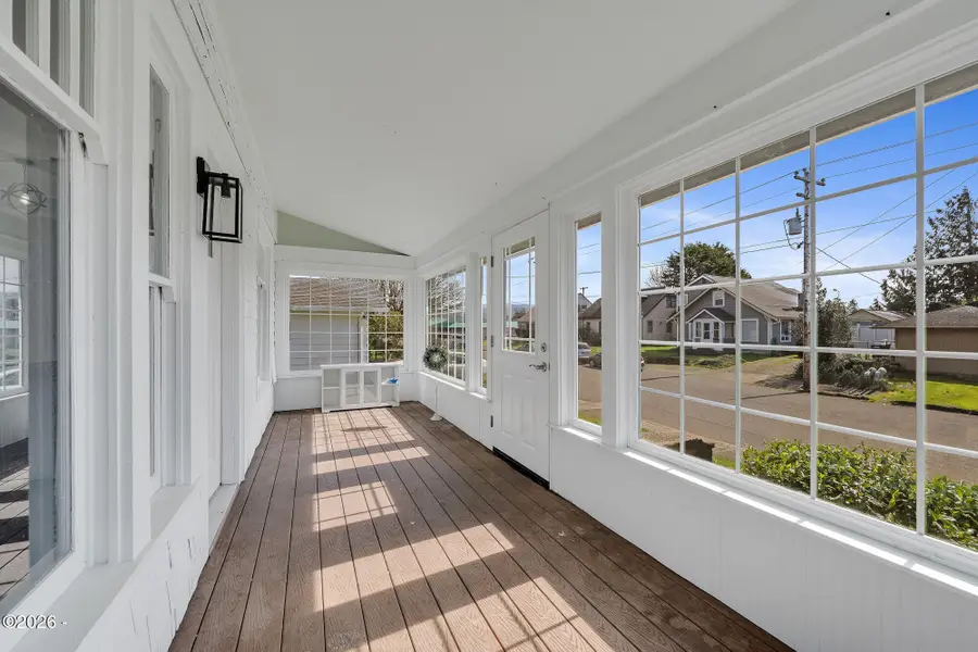 1802 8th, Tillamook, OR 97141 - #3