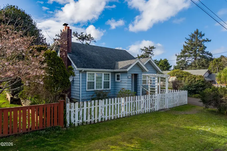 625 NW Cottage, Newport, OR 97365 - #2