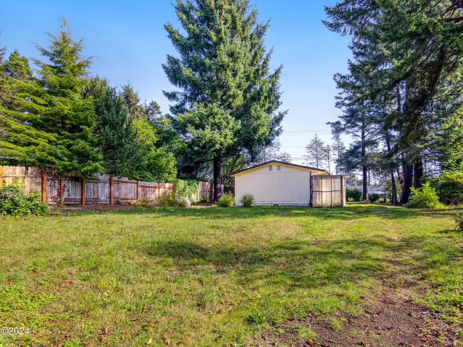 7502 S Coast, South Beach, OR 97366 - Image #3
