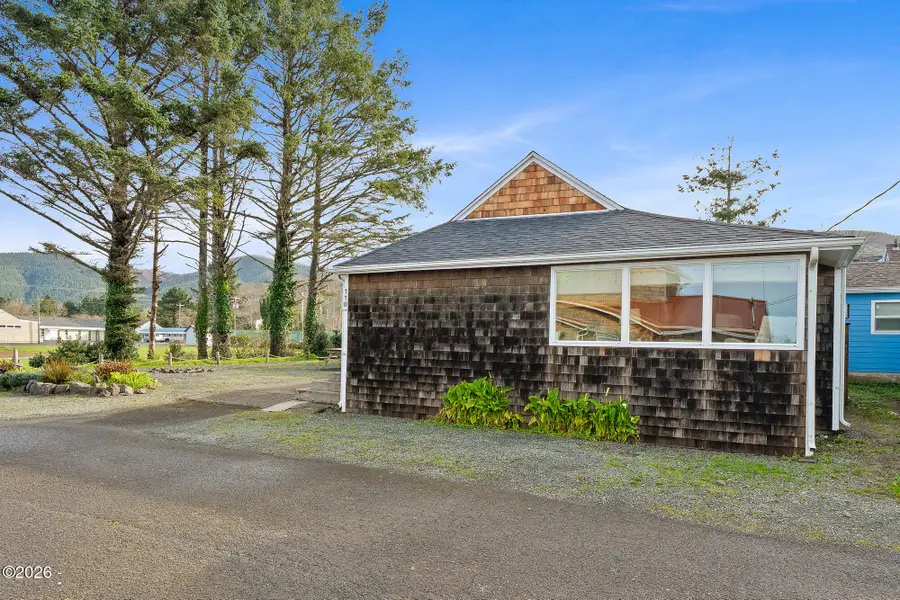 110 N Easy, Rockaway Beach, OR 97136 - #3