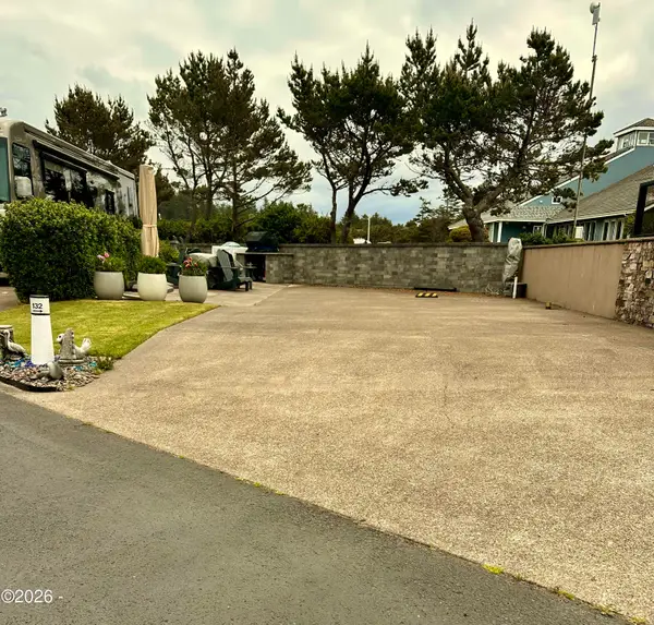 6225 N Coast, Newport, OR 97365