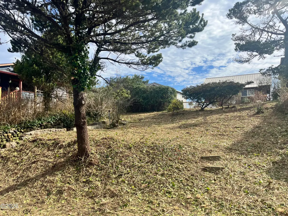 137 SW Hurbert, Newport, OR 97365 - #1