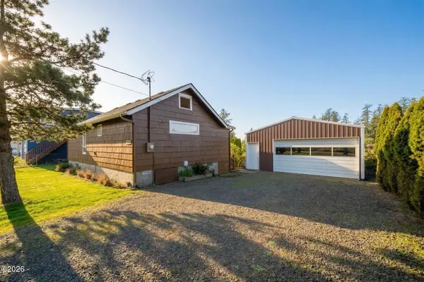 34650 Second, Pacific City, OR 97112