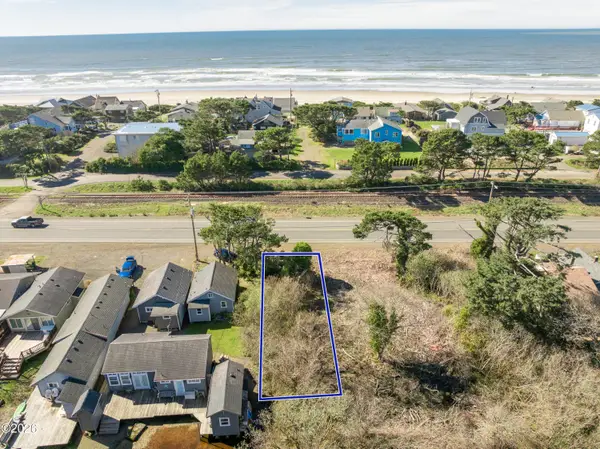 1340 N Highway 101, Rockaway Beach, OR 97136