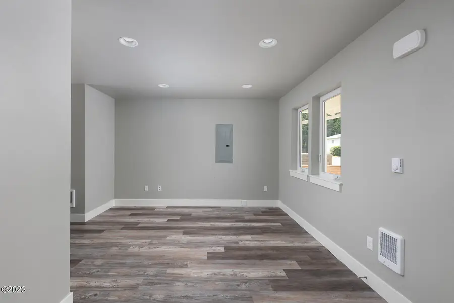 646 SE Reef, Lincoln City, OR 97367 - #3