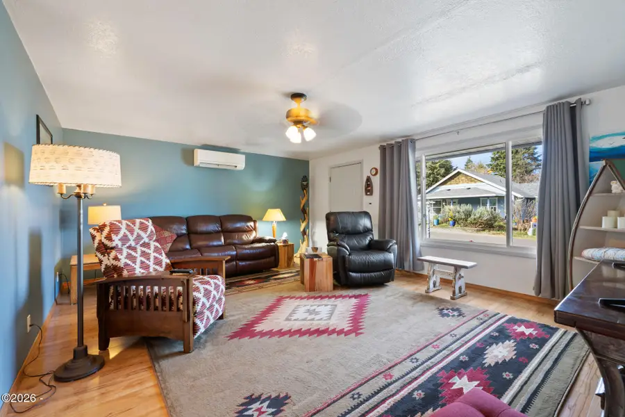 102 S Ocean, Rockaway Beach, OR 97136 - #3