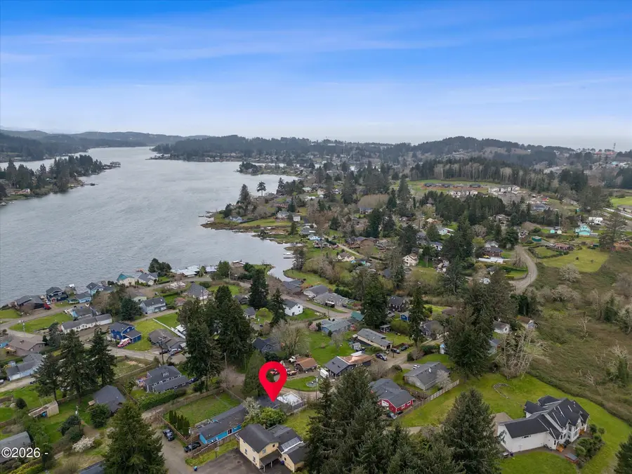 4976 NE K, Neotsu, OR 97364 - #2