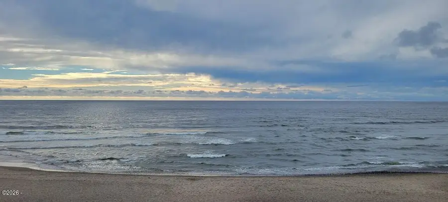 241 SW Ebb, Lincoln City, OR 97367 - #2