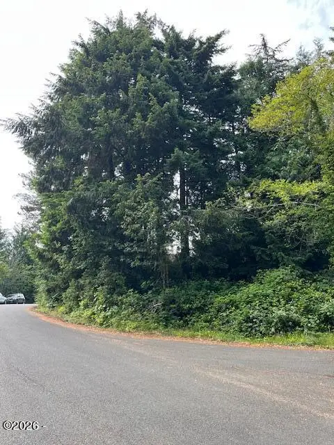 300 SW Dolores, Waldport, OR 97394