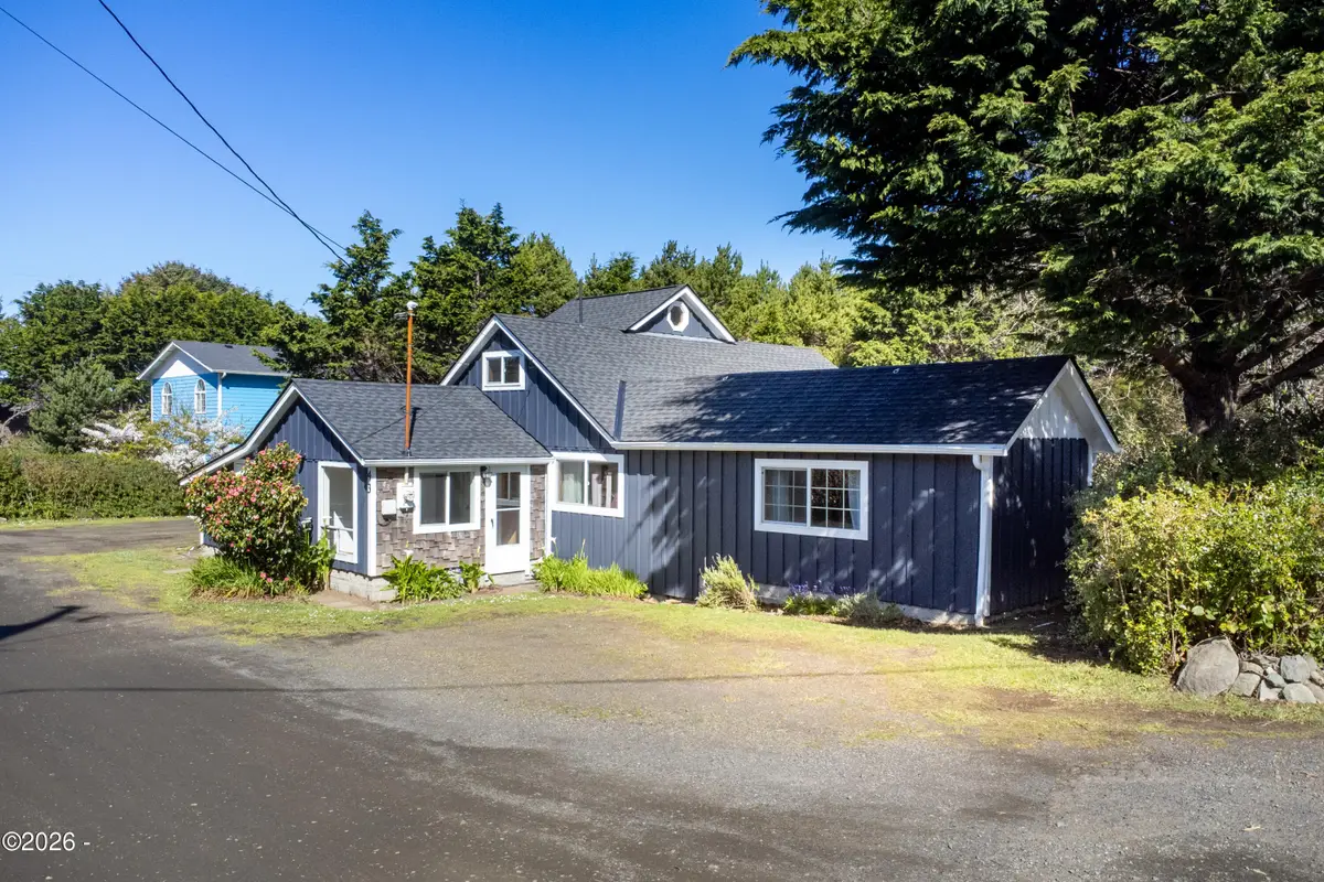 43 NW Knoxville, Yachats, OR 97498 - #1