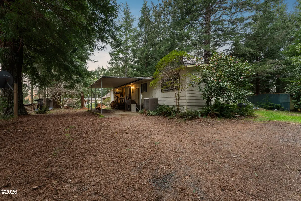 326 N Deer Hill, Waldport, OR 97394 - #1