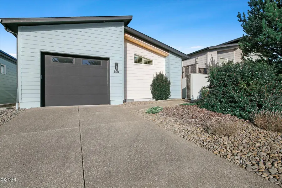 560 SW Green, Waldport, OR 97394 - #2