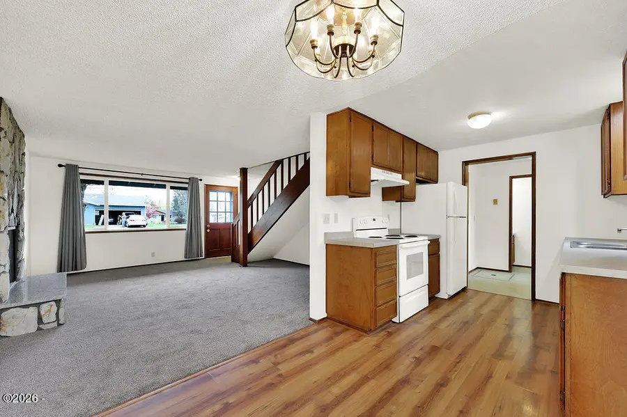 25122 Cheney, Veneta, OR 97487 - #3