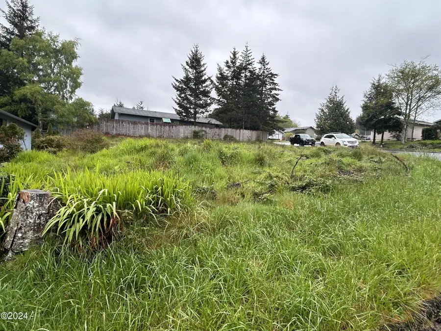 845 SE Ball, Waldport, OR 97394 - Image #3