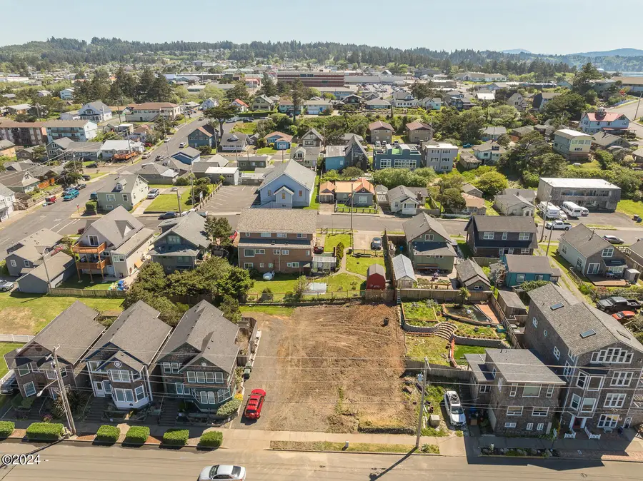 47 SW Coast, Newport, OR 97365 - Image #2