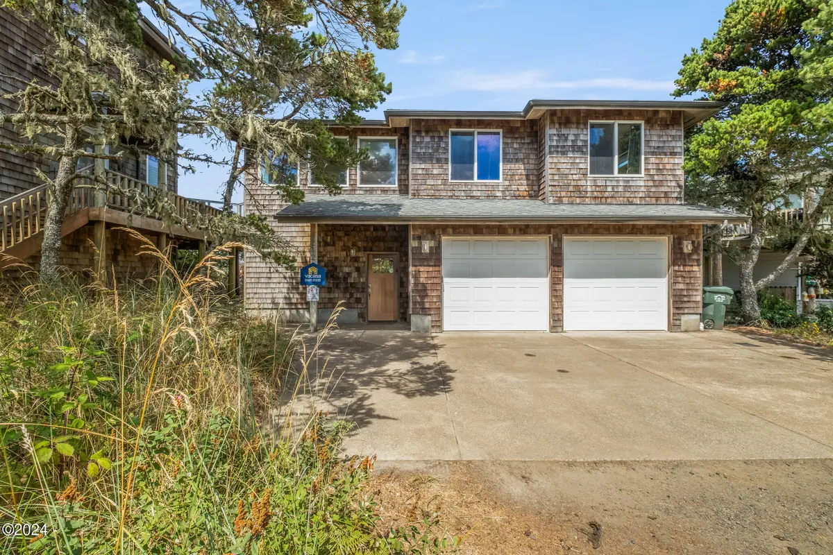 242 SW 27th, Newport, OR 97365 - Image #1