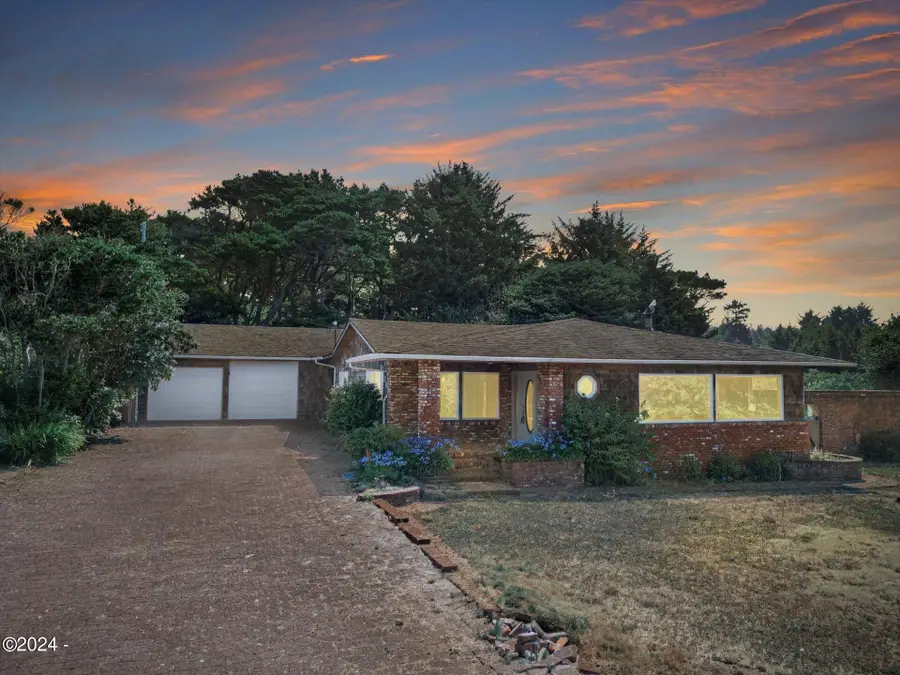 4711 SW Pacific Coast, Waldport, OR 97394 - Image #2