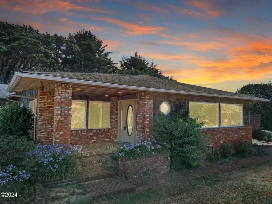 4711 SW Pacific Coast, Waldport, OR 97394 - Image #3