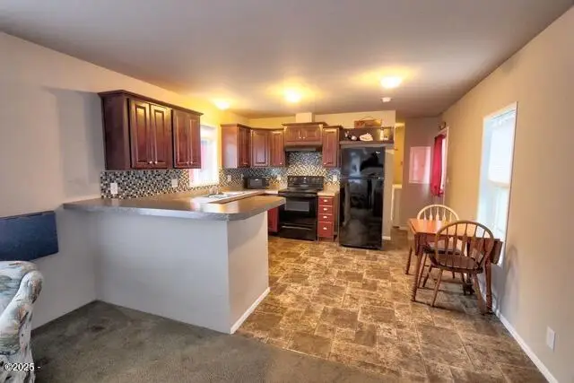 392 NW 3rd, Newport, OR 97365 - Image #3