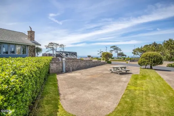 N Coast, Newport, OR 97365