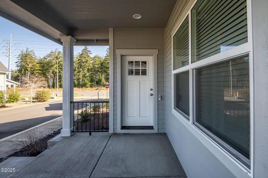 714 SE 44th, South Beach, OR 97366 - Image #2