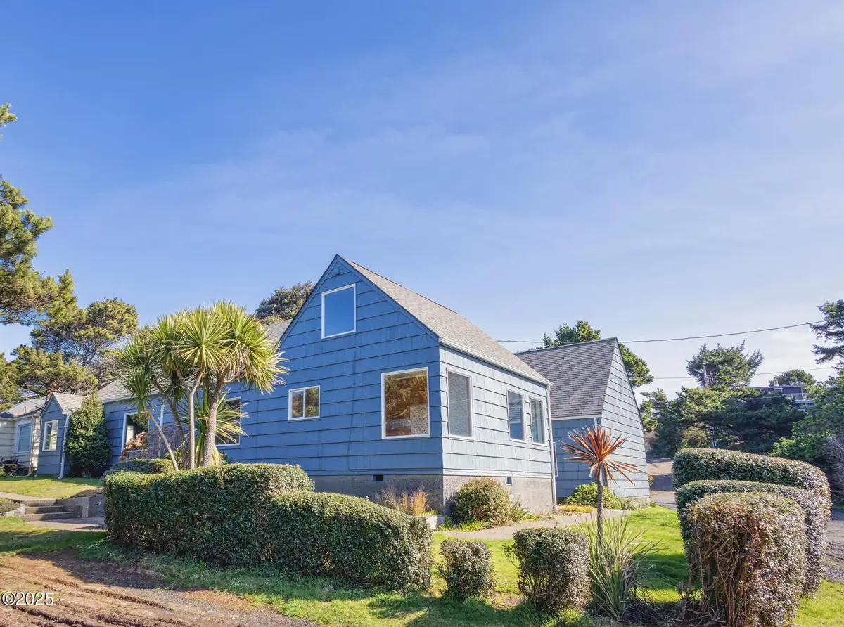 1208 SW Division, Waldport, OR 97394 - Image #1