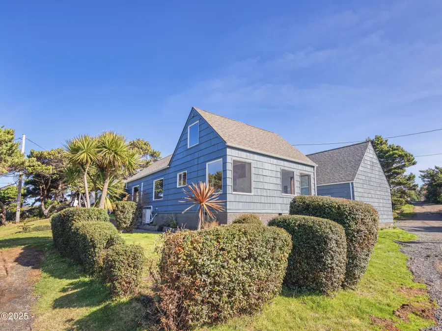 1208 SW Division, Waldport, OR 97394 - Image #2