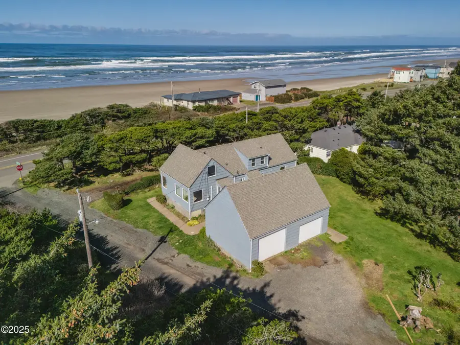 1208 SW Division, Waldport, OR 97394 - Image #3