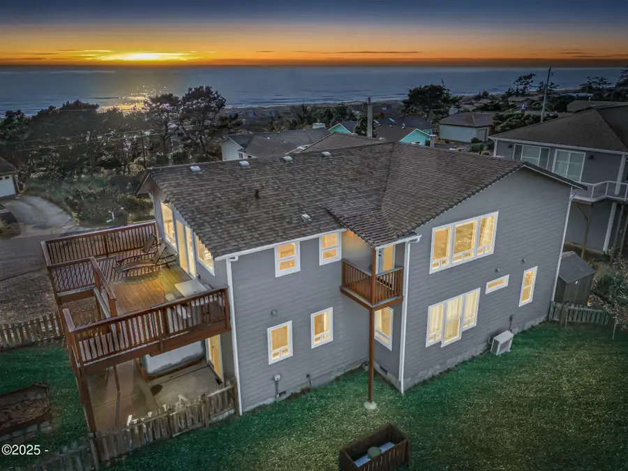 1601 NW Oceanview, Waldport, OR 97394 - Image #2