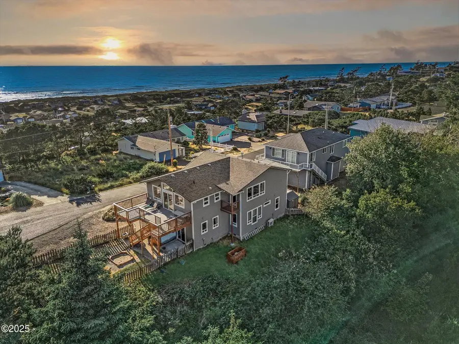 1601 NW Oceanview, Waldport, OR 97394 - Image #3